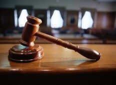 И в Елховския съд отказаха делото заведено от бивш съдия