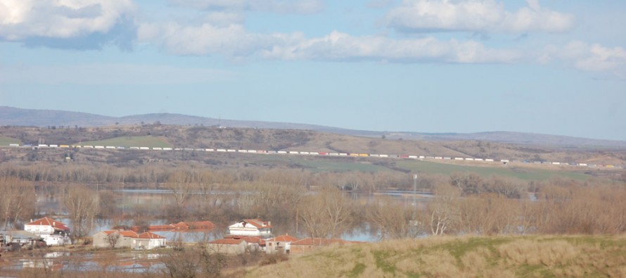 Километрични опашки от двете страни на българо-турската граница