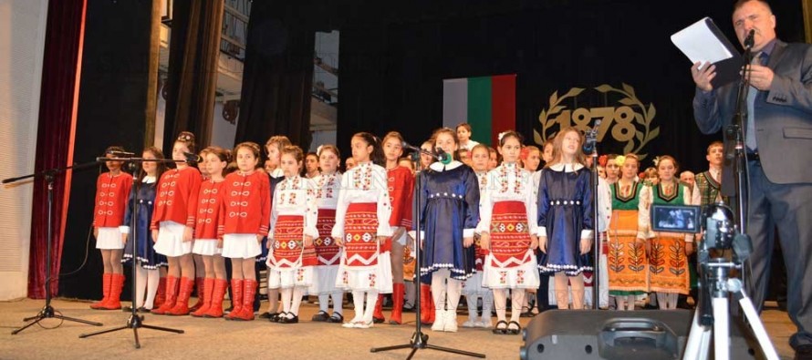 Тържество и спектакъл за Трети март в Тополовград