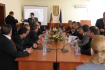 Президентът Първанов събра кметовете от региона