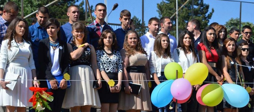 Випуск 2015 на Тополовград се сбогува с училището