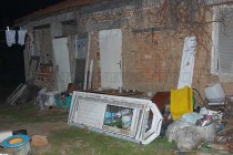 Намериха 20 нелегални бежанци в порутена къща в Остър камък