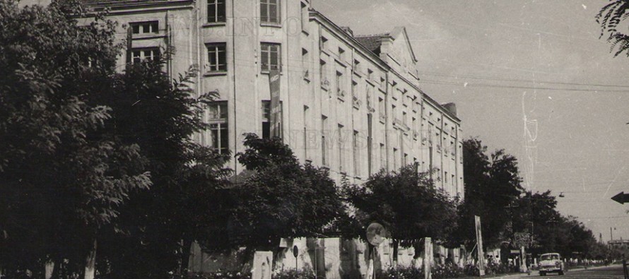 Сградата на “Тютюнева” е построена през 1925 г., но и през комунизма се гордееха с нея