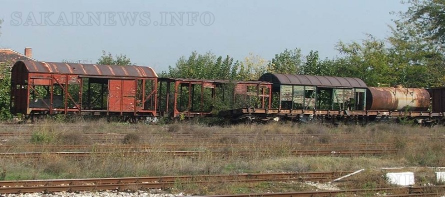 Роми разфасоват вагони на гарата на Симеоновград