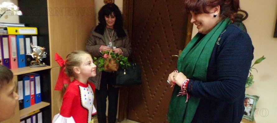 Баба Марта обходи децата на Симеоновград