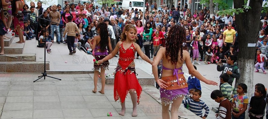 В Симеоновград отбелязаха Деня на ромите с много танци