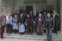 Българо-руския клуб от Елхово дари козунаци на възрастни хора за Великден