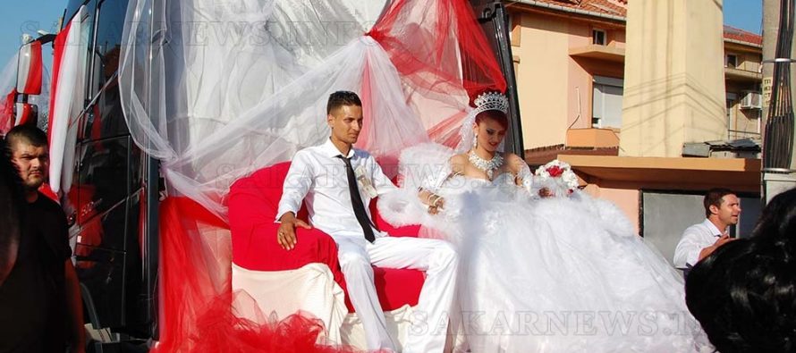 ТИР вози младоженци на най-пищната сватба в Харманли