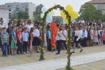 Много цветя, усмивки и настроение на 15 септември в Тополовградско