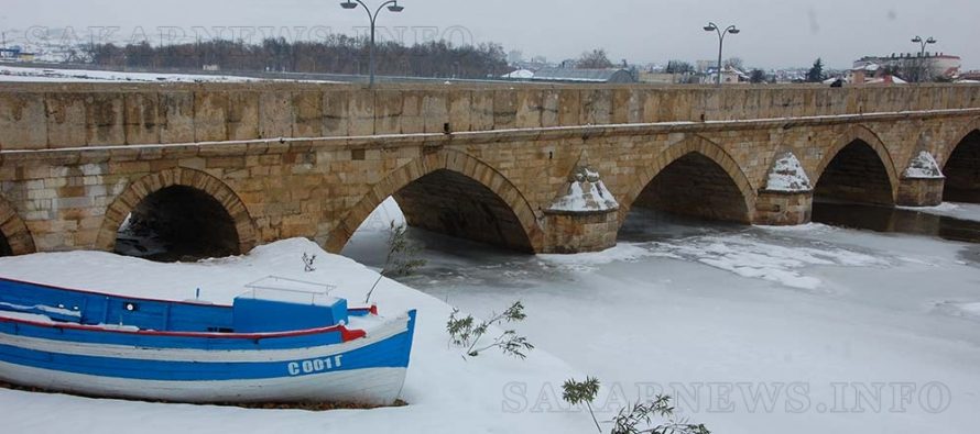 Река Марица в Свиленград замръзна