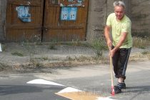 Закърпиха дупки и сложиха „Легнали полицаи” по улици