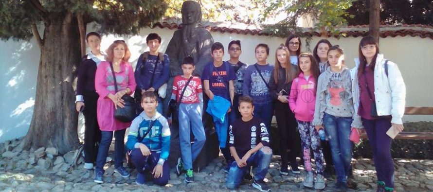 Родните места на Ботев, Вазов и Левски развълнуваха талантливи деца
