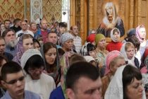 Постни лица, уплашени очи, виновни погледи – това ли са православните?