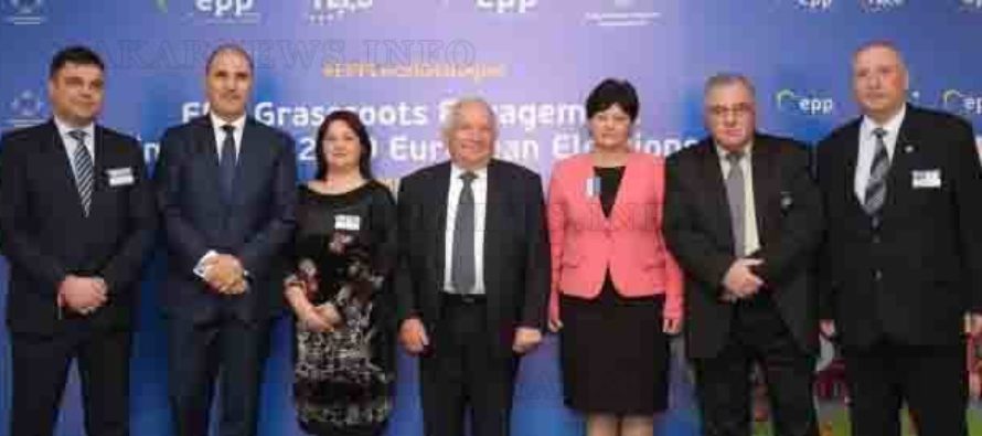 Кметове от ГЕРБ благодариха  на лидера на ЕНП в Европа