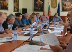 Къде са записите от миналата сесия?, пита кмет