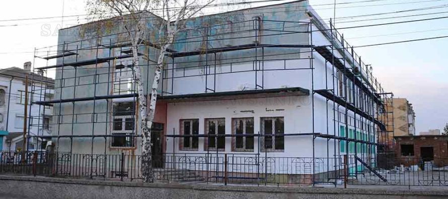 Две хасковски фирми правят ремонти в Любимец