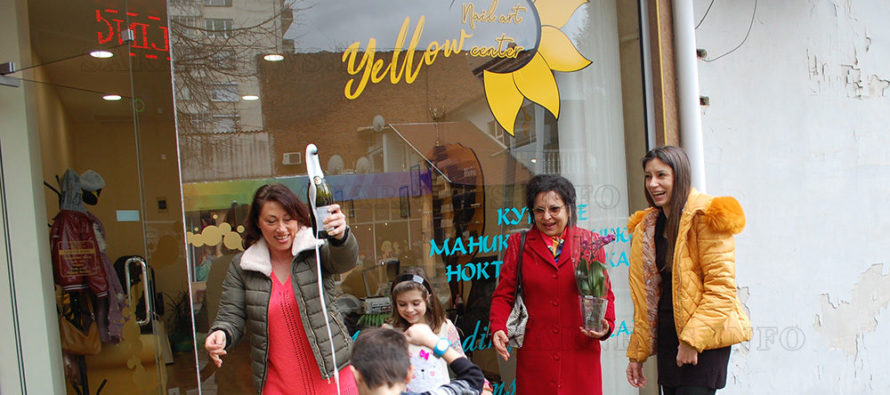 Слънчево настроение и серия услуги в Yellow Nail art center