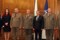 САЩ награди български военни, участвали в „Решитална подкрепа“