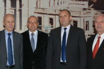 В Хасково президентът се срещна с бизнеса и дипломати