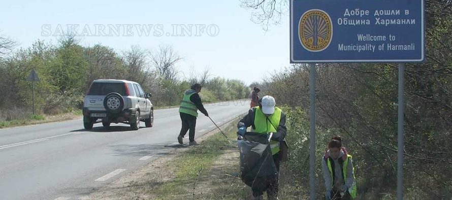 Община почиства държавни пътища