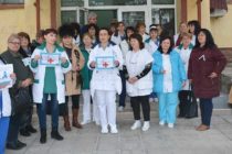 Медицинските сестри в Харманли излязоха на протест