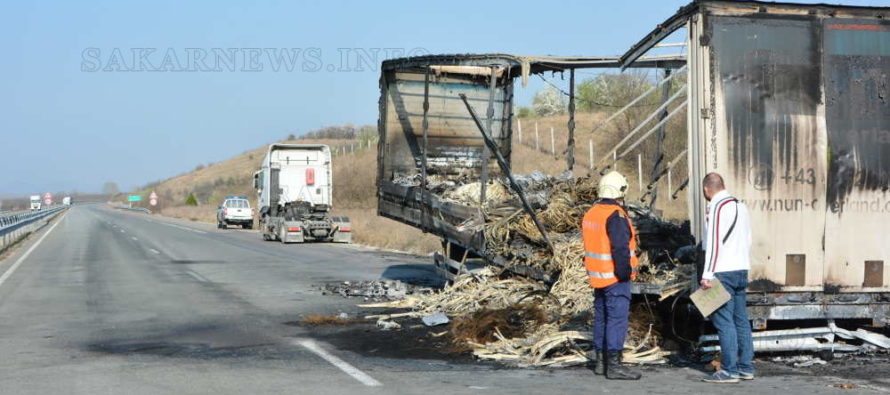 Изгоряха ремарке и товарът му на магистрала „Марица“