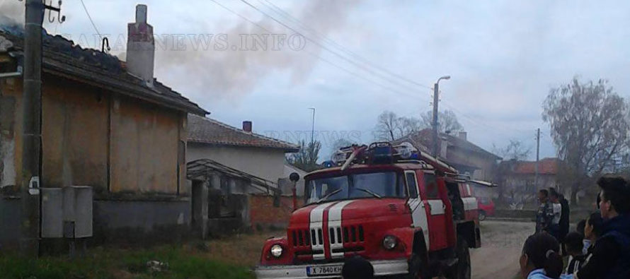 Изгоря покрив на къща в село Иваново
