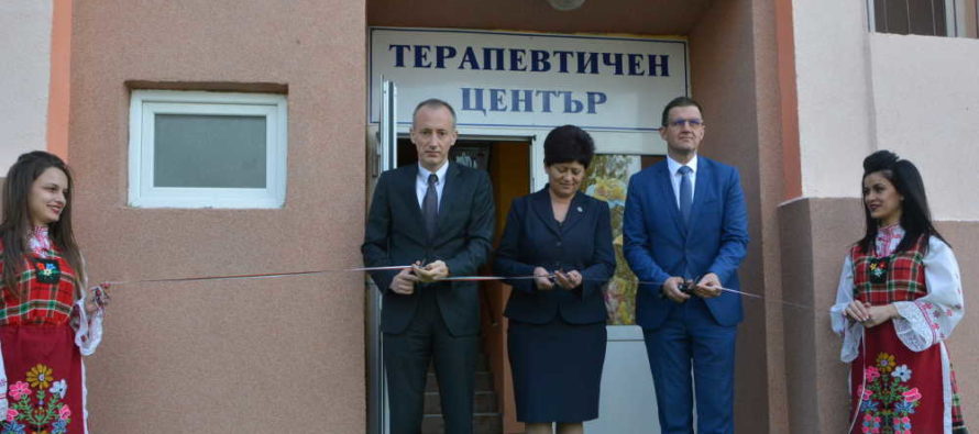 Образователният министърът откри обновена сграда на      ЦСОП „П. Р. Славейков“