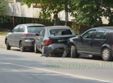 Фолксваген не успя да вземе завой и блъсна паркирала кола