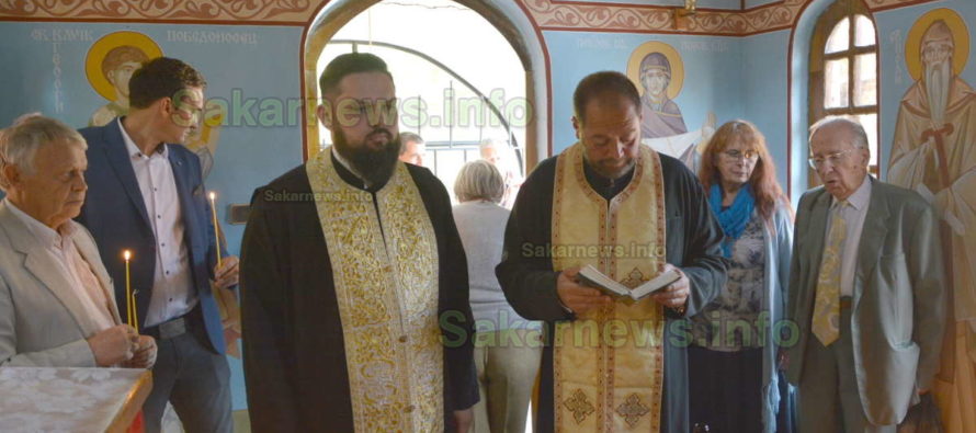 Панихида, в памет на загиналите в жп катастрофа, отслужиха свещеници