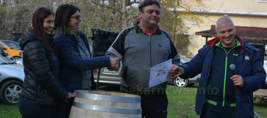Николай Здравков спечели наградата за най-добро домашно червено вино