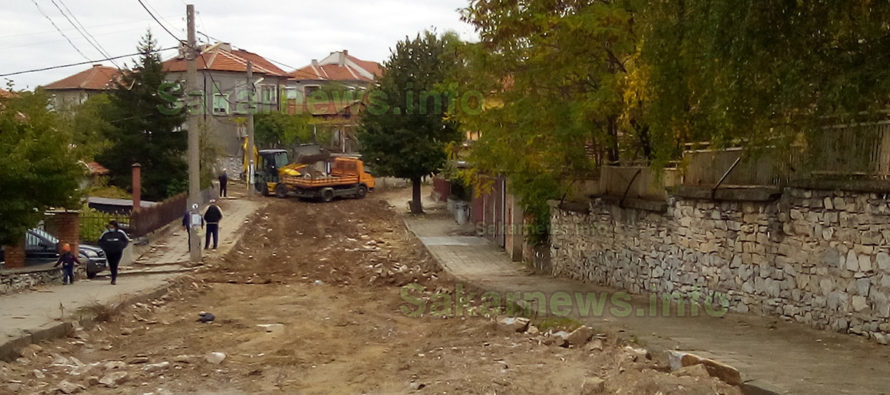 Улица „Тракия“ в Тополовград вече чака асфалтовата си настилка