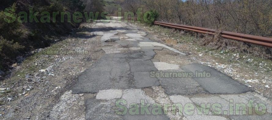 АПИ обеща, че ако има изпълнител, ще има и ремонт на пътя за Стара Загора