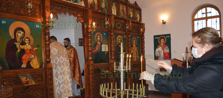 С литургия и поклон пред мощите на Св.М. Трифон премина празникът в Харманли