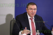 Правителството oтваря местата, където „хората могат да намерят отдушник от мерките“