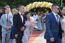24 май в Тополовград завърши с изпращане на абитуриентите и концерт