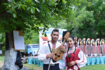 От автентичния фолклор в Тополовградско винаги излизат добри певци и музиканти