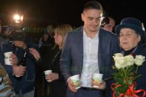 Фойерверки и кашони шампанско за победата на Радев в Славяново