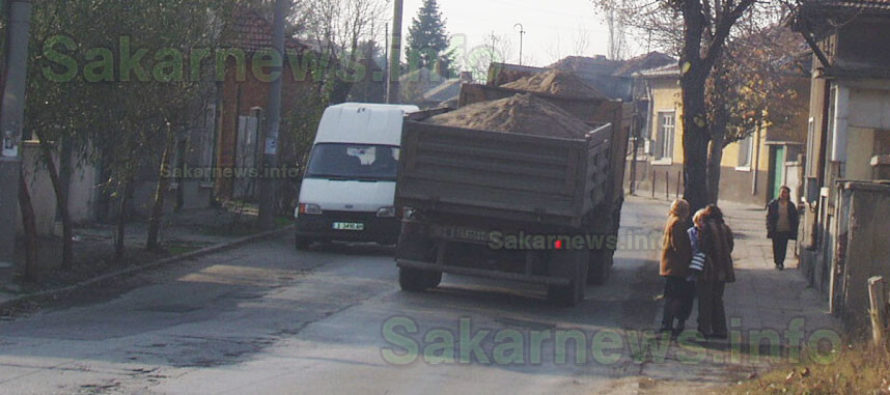 Превоз на земни маси с камион предвиждат в Свиленград