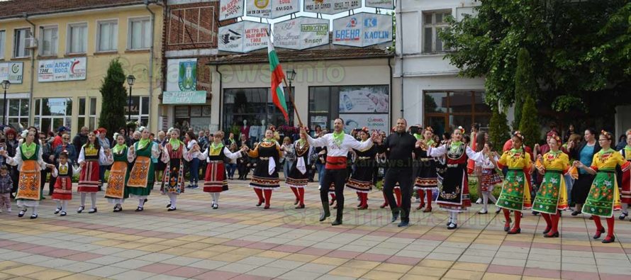 „Сакарско хоро се вие“ се проведе за четвърти път в Тополовград