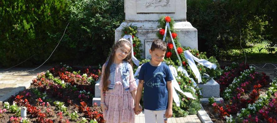 Паметта на Ботев и всички дали живота си за България бе почетена