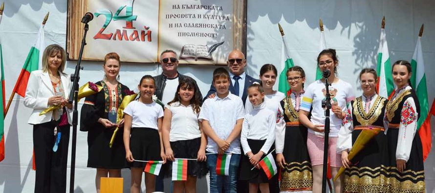 Наградените за принос в културата и образованието на община Тополовград