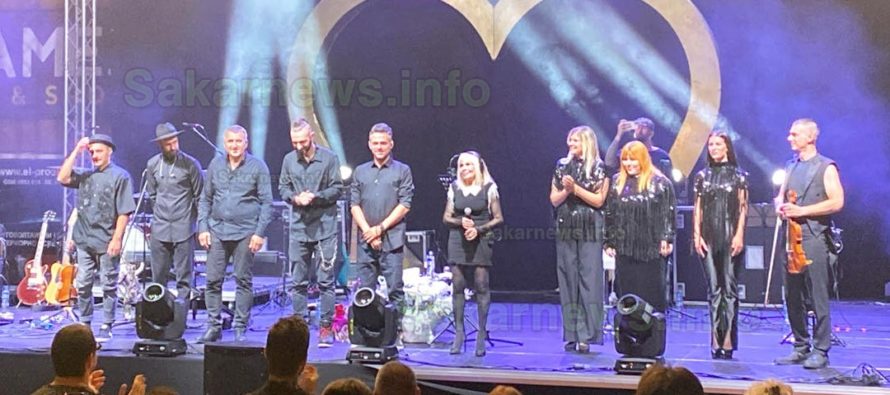 Почитатели на Лили Иванова пяха заедно с нея на концерт в Хасково