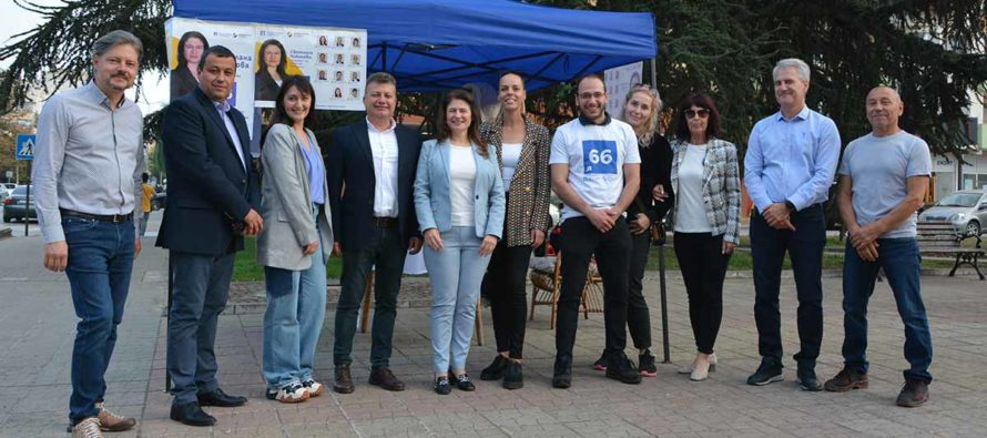 Народните представители от Коалиция ПП-ДБ подкрепиха кандидатът за кмет Светлана Николова