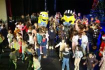 С Коледно шоу бяха зарадвани децата на Тополовград