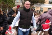 Коледният благотворителен базар в Тополовград събра 1557 лева