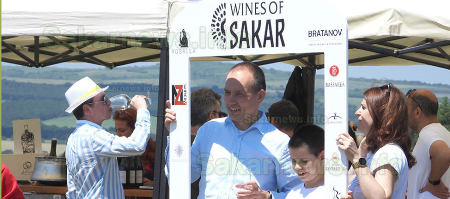 Винен фест събра любители на виното край лозята на Шишманово