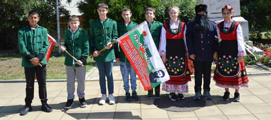 Денят на Ботев бе почетен достойно в Тополовград